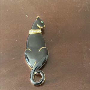 Trifari vintage Elegant Black Cat Brooch with Gold Accents
